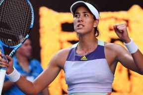 开云体育-穆古鲁扎在FPX比赛中重返赛场，重返赛场引发热议！赛场气氛高涨(21年fpx世界赛战绩)