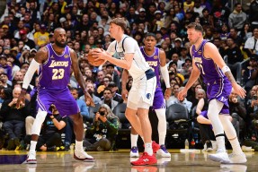 开云体育- 詹姆斯在独行侠比赛中出色防守,绝杀引发热议的球员 