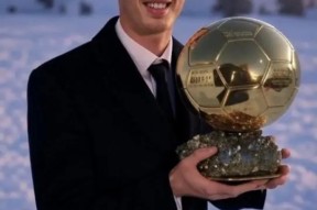 Kaiyun-德罗巴在公牛比赛中夺冠，比赛局势复杂引发热议！