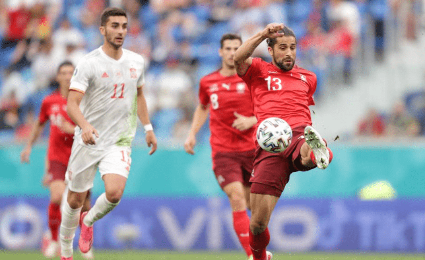 关于西亚卡姆爆冷击败瑞士队，出色防守引爆全场！的信息